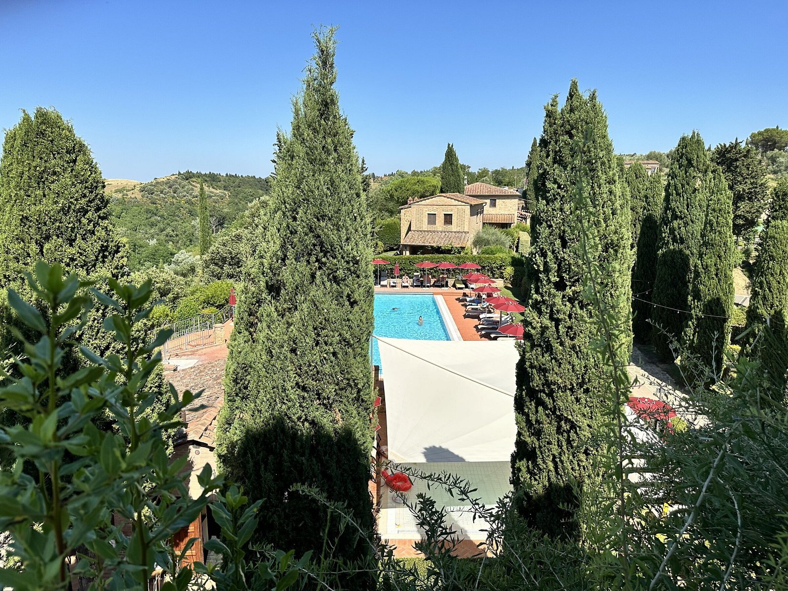 Hapimag Resort Tonda, Montaione: vista dall'alto della vela e delle piscine del resort