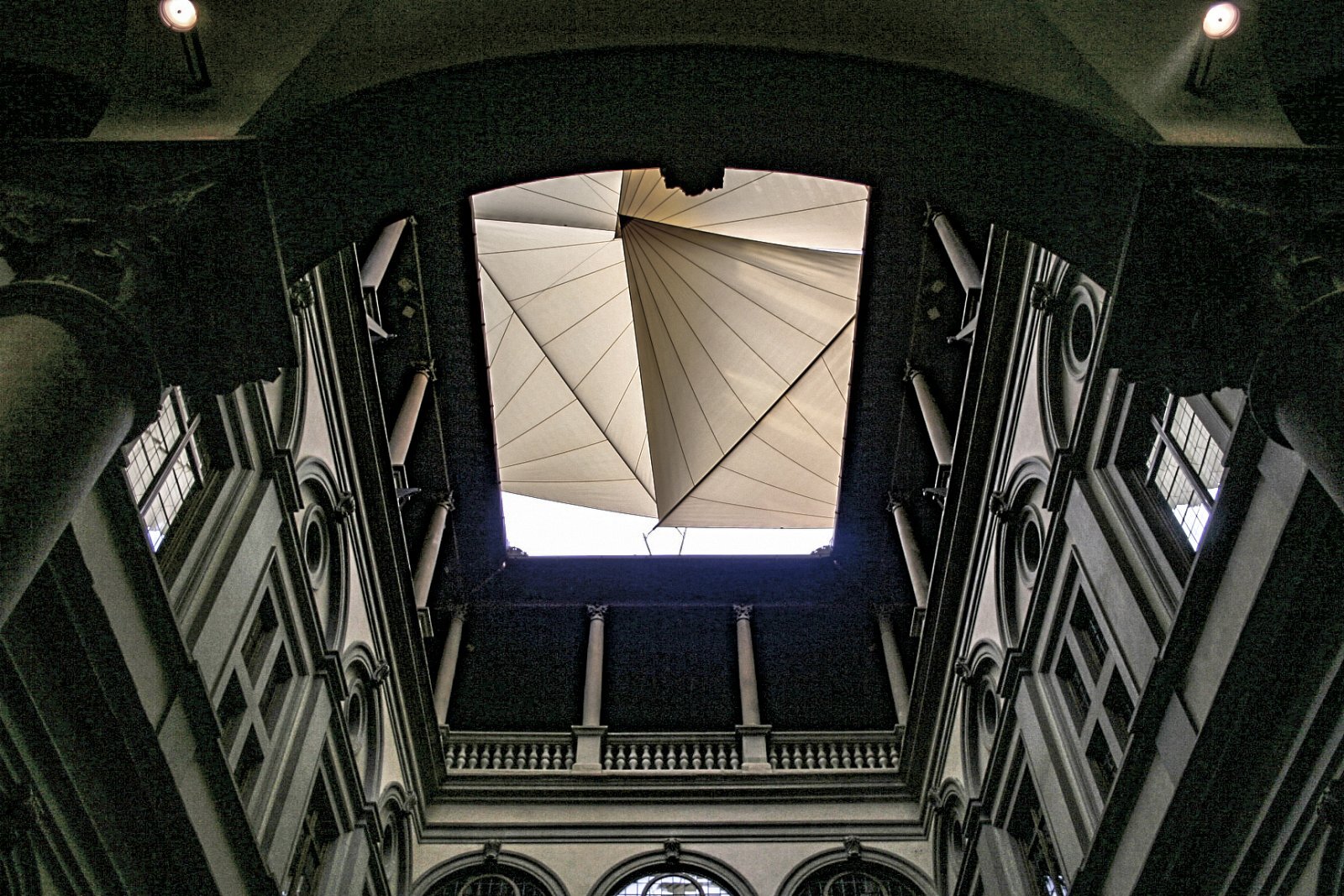 Palazzo Strozzi, Firenze: vista d'insieme – vele avvolgibili motorizzate modello c