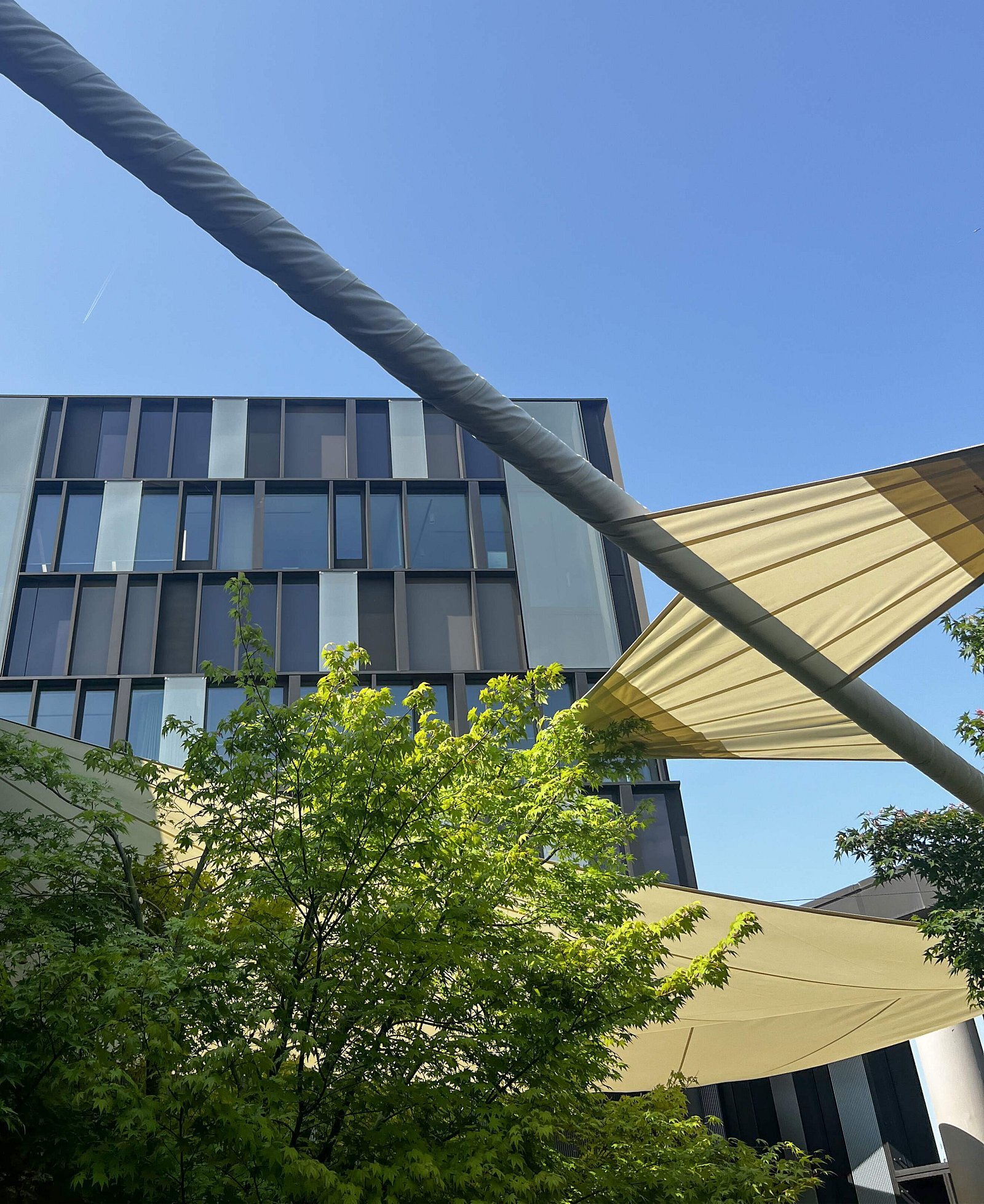 Nuvola Lavazza, Torino: vista d'insieme – vele da sole per terrazze corporate