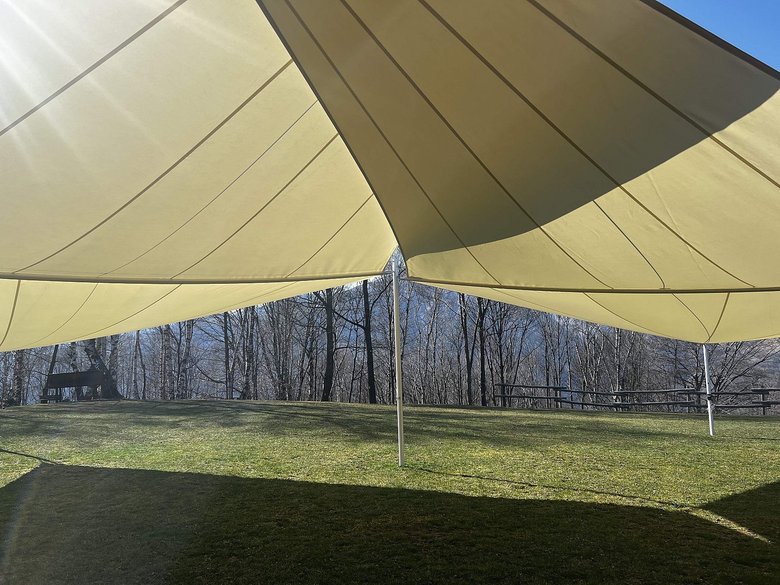 Zipline, Aurano, Lago Maggiore: vista dalla zona living – vele avvolgibili manuali modello a