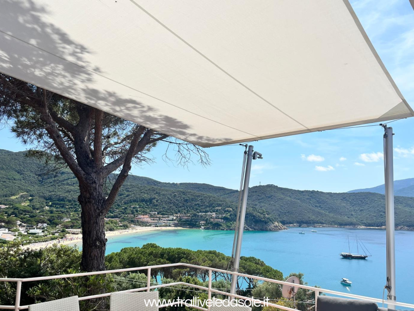 Vela avvolgibile motorizzata Tralli Modello CS - Isola d'Elba (1)