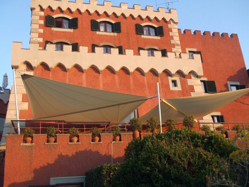 Hotel Mezzatorre — Ischia