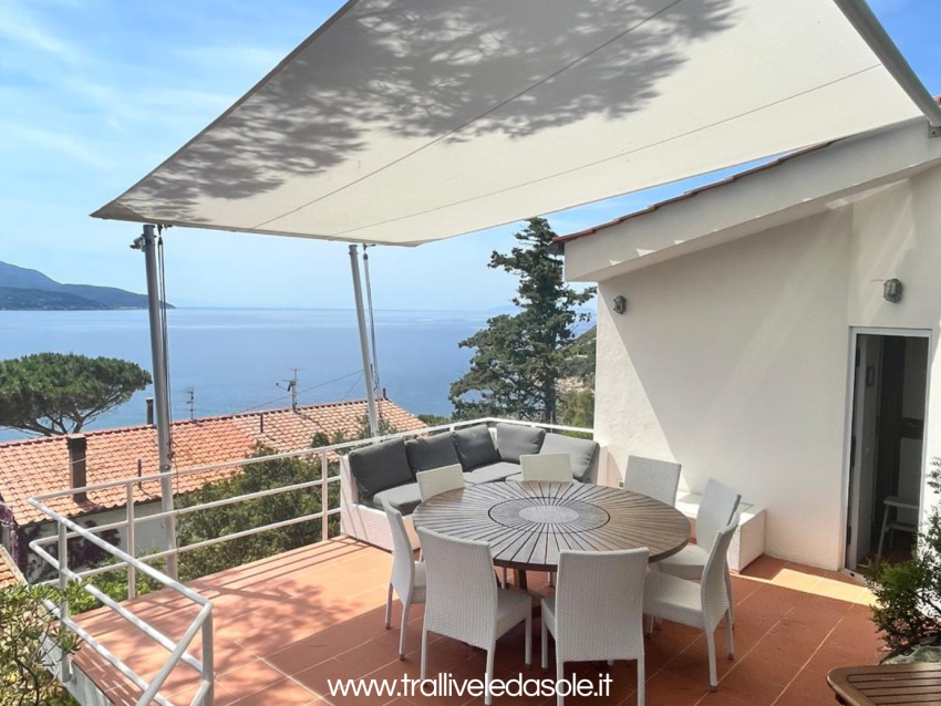 Vela avvolgibile motorizzata Tralli Modello CS - Isola d'Elba