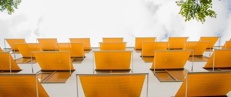 Tende da sole su misura per spazi esterni